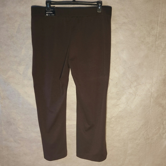 Avenue Stretch Ponte Trouser Modern Fit Offering A Modern Fit Polished Look - Picture 2 of 10